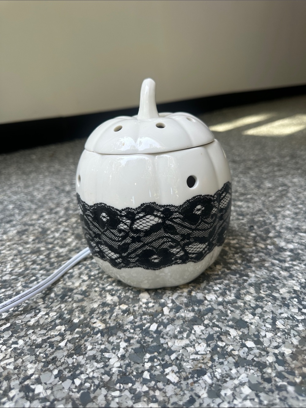 Scentsy White Ceramic Pumpkin Warmer with Black Lace Accent